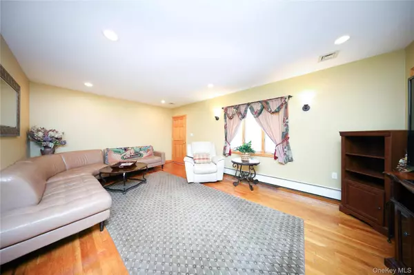 4747 192nd ST, Flushing, NY 11358