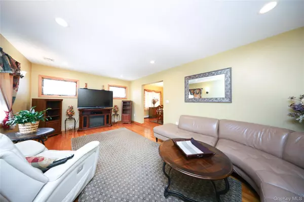 4747 192nd ST, Flushing, NY 11358