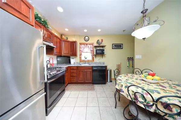 4747 192nd ST, Flushing, NY 11358