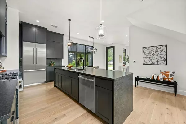 Austin, TX 78704-7513,2010 Gathright Cv #78704
