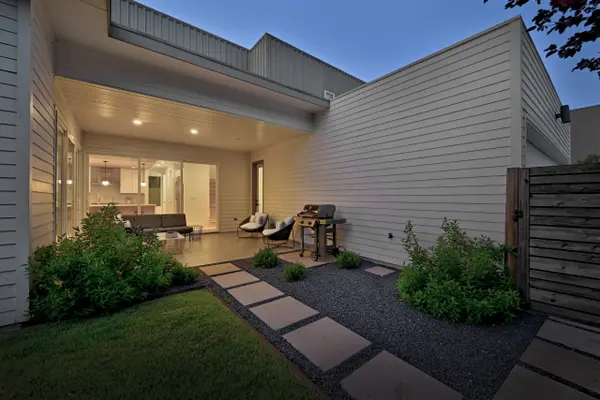 3021 Fontana Dr #78704, Austin, TX 78704-6329
