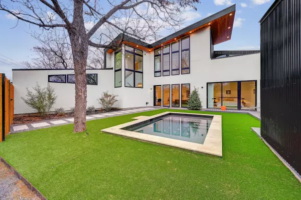 4613 Bolm Rd #78702, Austin, TX 78702-4111
