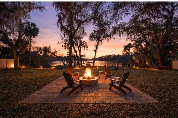 5584 N OCEAN SHORE BLVD, Palm Coast, FL 32137