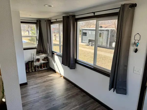 314 E 3rd ST, Litchfield, MN 55355