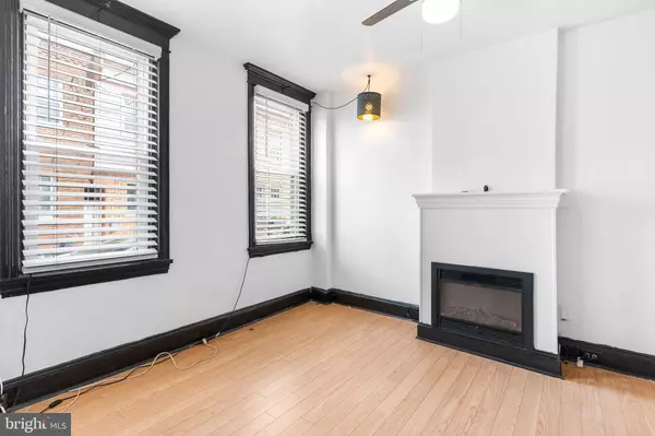 130 MCCLELLAN ST, Philadelphia, PA 19148