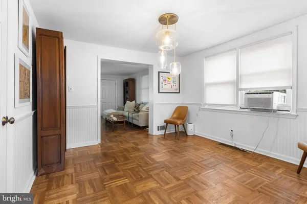 553 FAIRWAY TER, Philadelphia, PA 19128