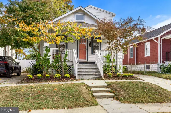 243 HAMPSHIRE AVE, Audubon, NJ 08106