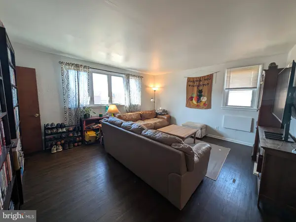 910 E DURARD RD #2, Philadelphia, PA 19150