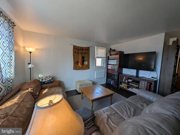 910 E DURARD RD #2, Philadelphia, PA 19150