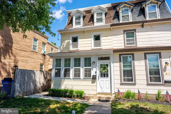 220 BROAD ST, Florence, NJ 08518