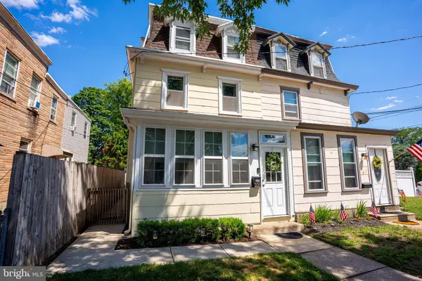 220 BROAD ST, Florence, NJ 08518