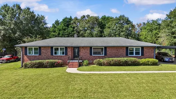 104 Pine Tree LN, Anderson, SC 29625
