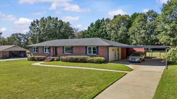 104 Pine Tree LN, Anderson, SC 29625