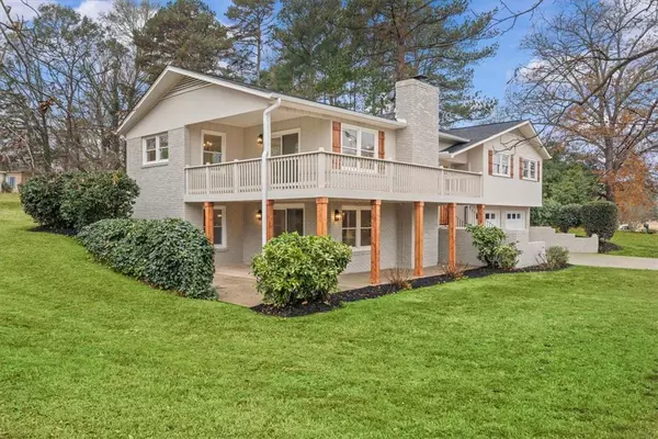 210 Leslie LN, Pendleton, SC 29670