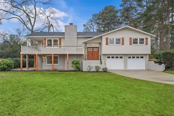 210 Leslie LN, Pendleton, SC 29670