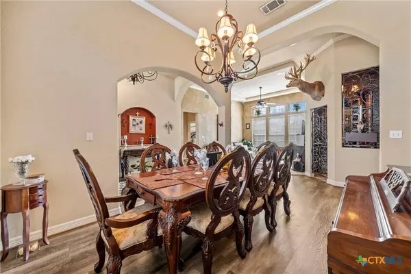 924 Queen Elizabeth DR, Mcgregor, TX 76657