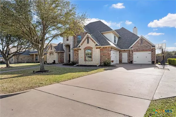 924 Queen Elizabeth DR, Mcgregor, TX 76657