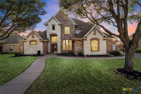 924 Queen Elizabeth DR, Mcgregor, TX 76657