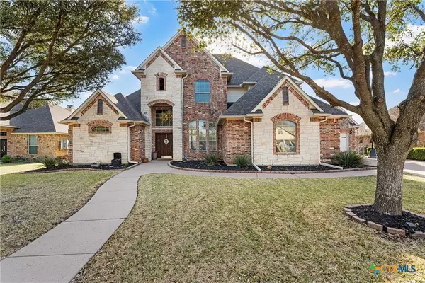 924 Queen Elizabeth DR, Mcgregor, TX 76657