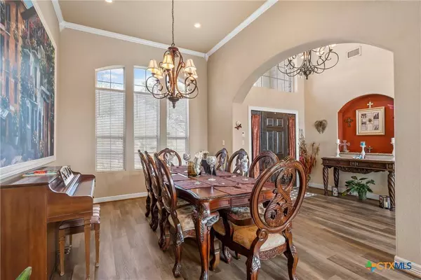 924 Queen Elizabeth DR, Mcgregor, TX 76657