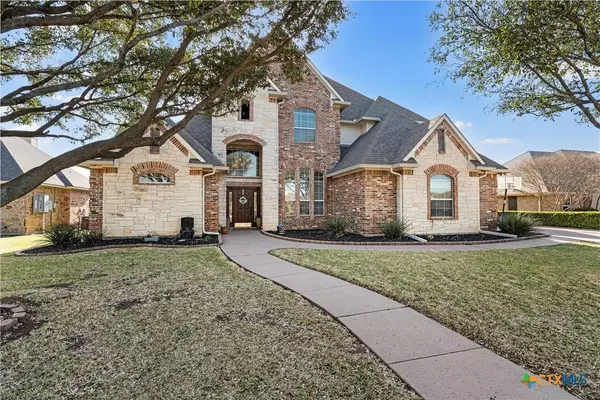 924 Queen Elizabeth DR, Mcgregor, TX 76657