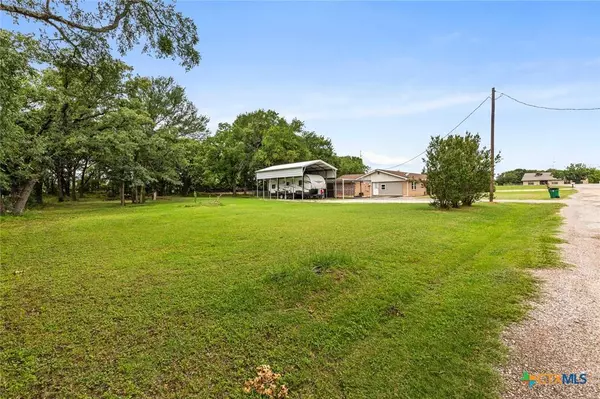 108 Oak Hill Loop, Whitney, TX 76692