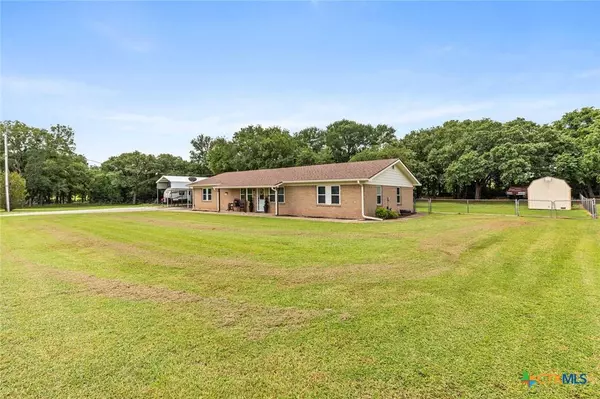 108 Oak Hill Loop, Whitney, TX 76692