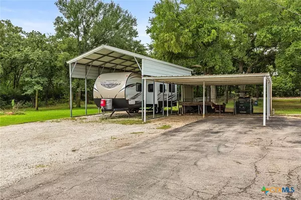 108 Oak Hill Loop, Whitney, TX 76692