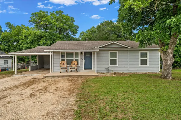 911 S Main ST, West, TX 76691