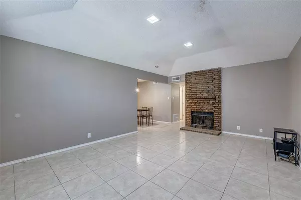 6717 Westcreek Drive, Fort Worth, TX 76133