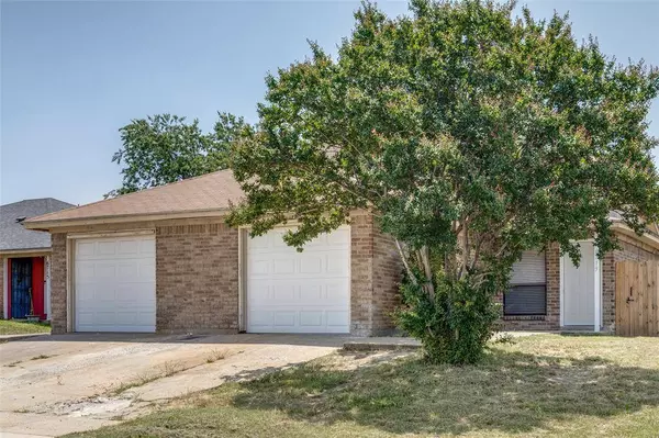 6717 Westcreek Drive, Fort Worth, TX 76133
