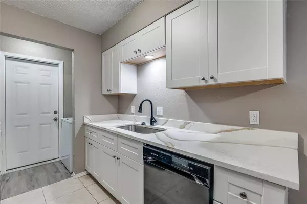 6717 Westcreek Drive, Fort Worth, TX 76133