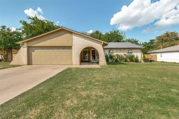 8421 Randy Drive, North Richland Hills, TX 76182