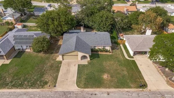 8421 Randy Drive, North Richland Hills, TX 76182