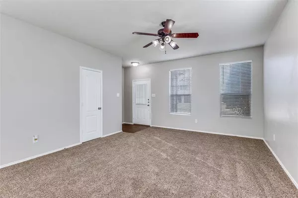 8453 Shallow Creek Drive, Fort Worth, TX 76179