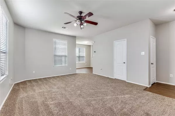 8453 Shallow Creek Drive, Fort Worth, TX 76179