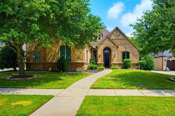 7713 Silverleaf Drive, North Richland Hills, TX 76182