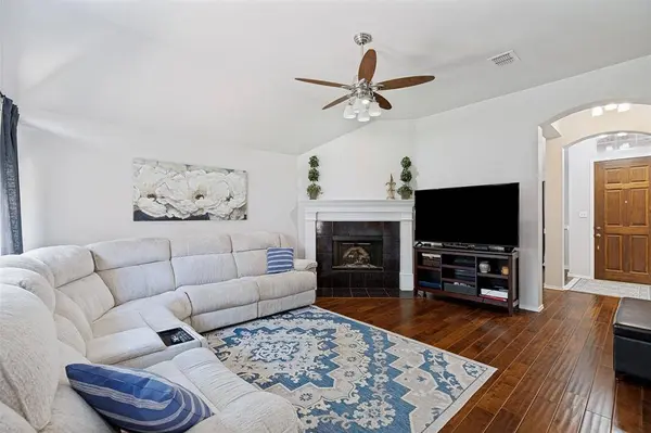 10606 Stone Falls Lane, Frisco, TX 75035