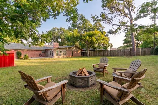 909 N Dove Road