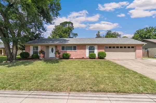 909 N Dove Road, Grapevine, TX 76051