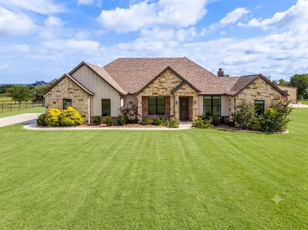 6913 Veal Station Road, Weatherford, TX 76085