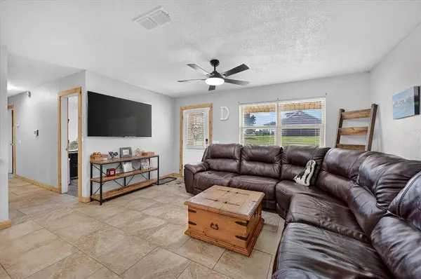 504 W Clay Street, Montague, TX 76251