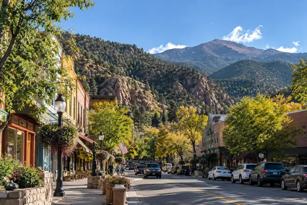 Living in Manitou Springs, Colorado: 7 Pros and Cons You Should Know Before Moving