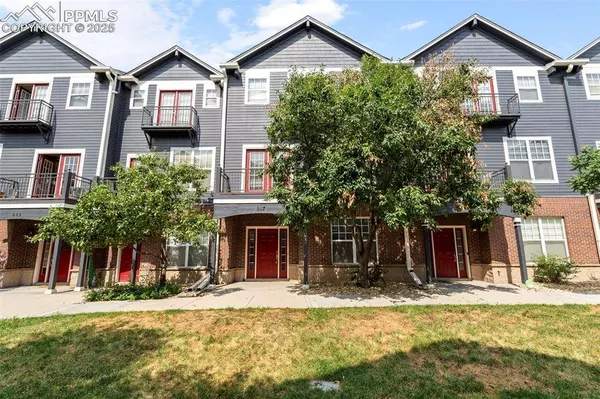 847 Victoria Ridge PT, Colorado Springs, CO 80903