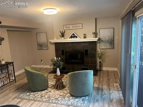 825 N Grey Eagle CIR, Colorado Springs, CO 80919