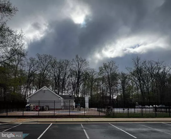 5325 SANDY POINT LN, Clifton, VA 20124