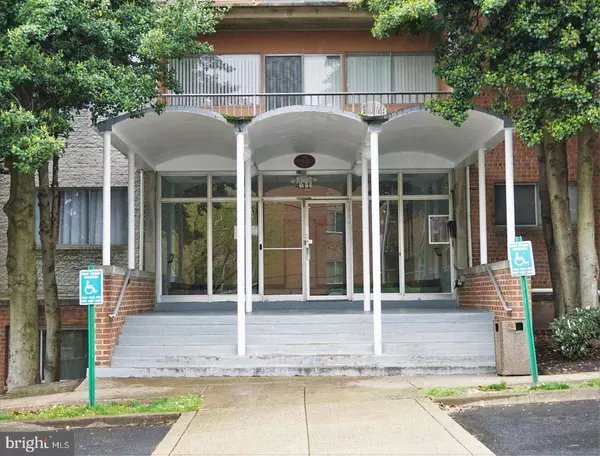 431 ARMISTEAD ST N #211, Alexandria, VA 22312