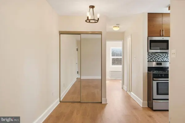 2239 FARRINGTON AVE #05-302, Alexandria, VA 22303