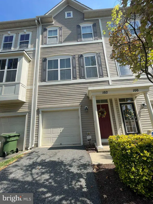 102 BELLINGHAM DR #202