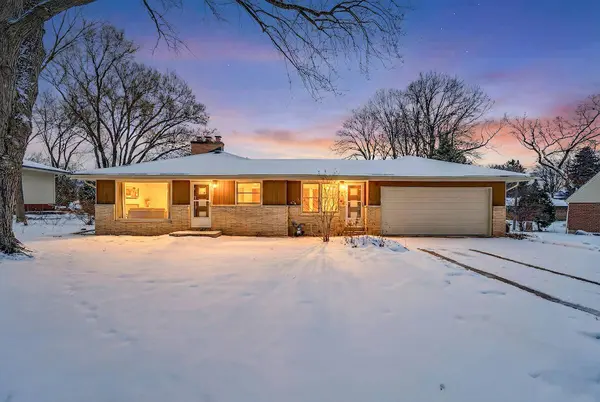 1150 Parkway Dr, Brookfield, WI 53005